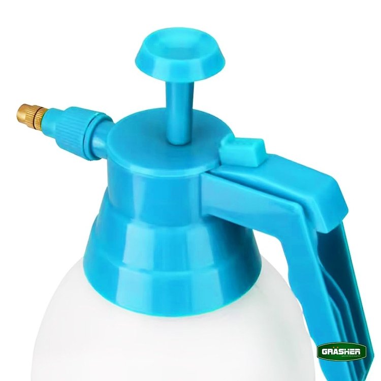 Ψεκαστήρας Χειρός GRASHER 2lt – Πλαστικός προπιέσεως λευκός για ψεκασμούς