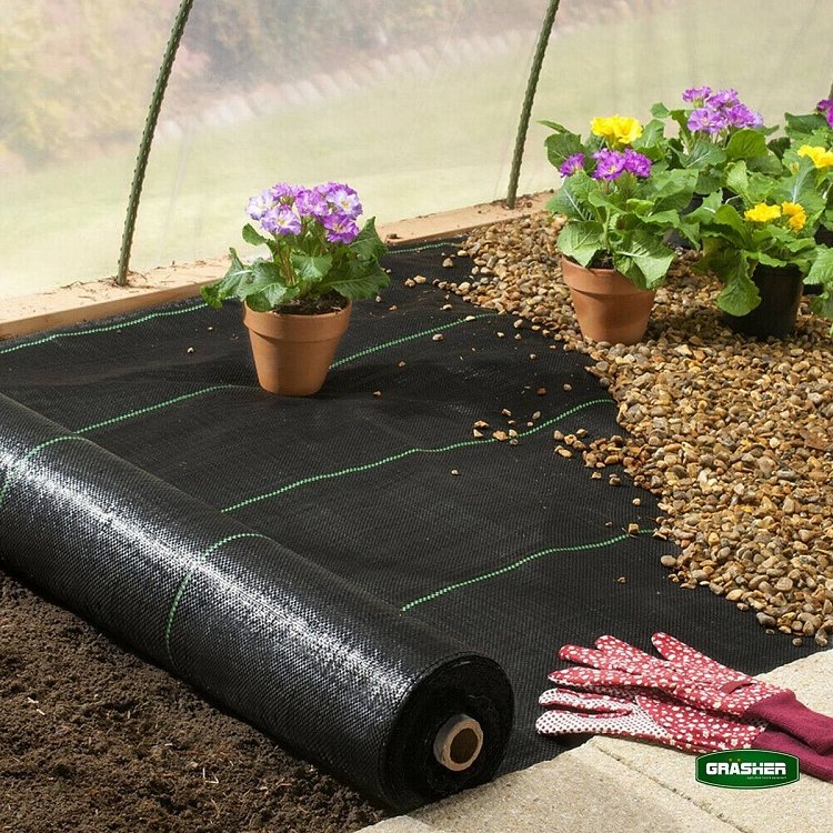 Νάυλον Εδαφοκάλυψης GRASHER – φωτογραφία ρολού δίπλα σε καλλιέργεια