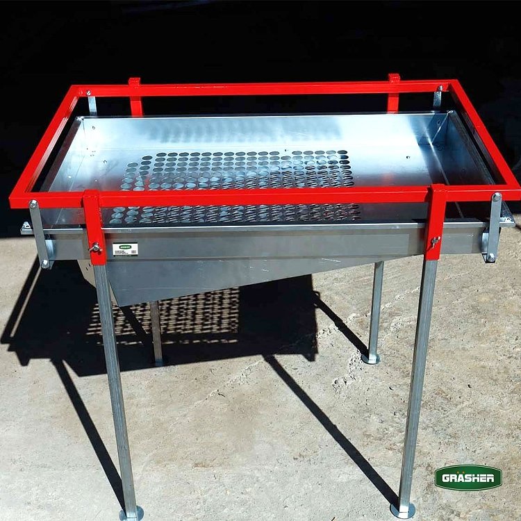 Grasher DP4085 χειροκίνητο κόσκινο διαχωρισμού ελιάς 105x70x92cm με γαλβανιζέ σκάφη Ø28mm