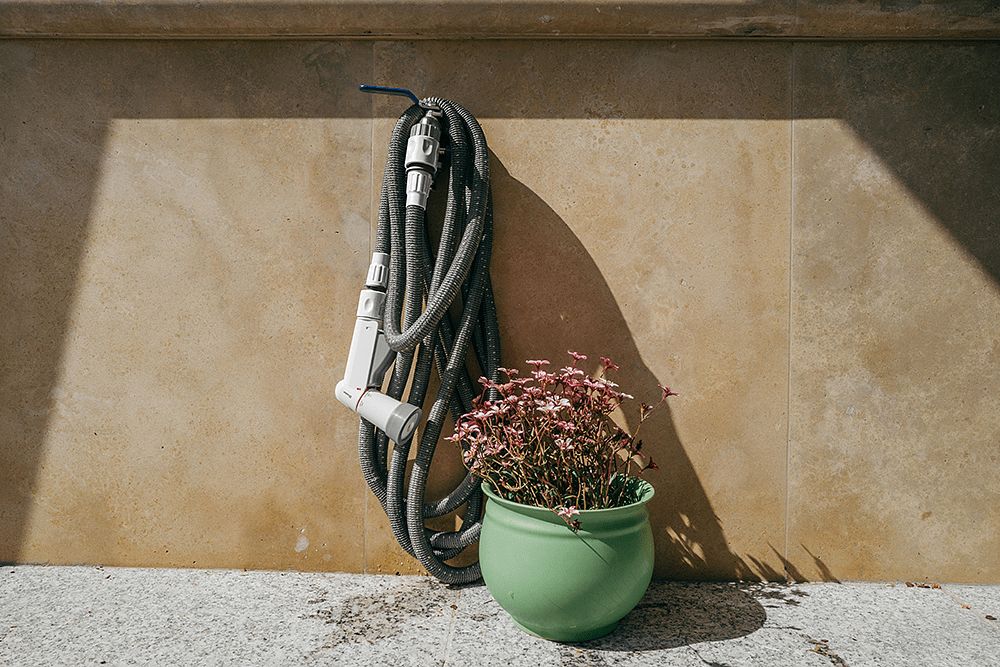 Bradas Secret Hose 24m – λεπτομέρεια υφής υφασμάτινης επένδυσης