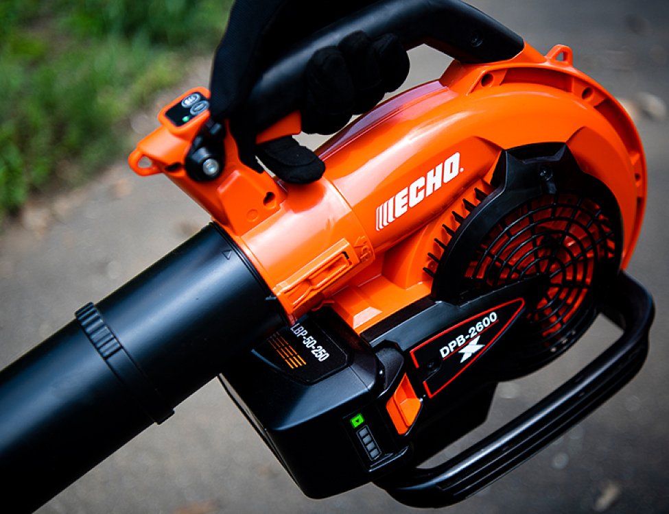 ECHO DPB-2600 – λεπτομέρεια συμμετρικής κατασκευής