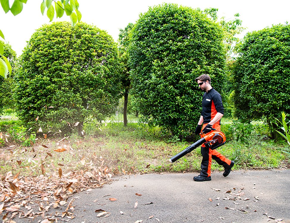 ECHO DPB-2600 – χρήση σε επαγγελματικό καθαρισμό εξωτερικών χώρων